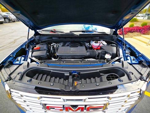 New 2026 GMC Yukon XL Denali w/ Sun & Power Step Package image 3