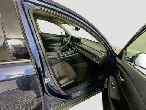 Used 2025 Honda Accord SE image 29