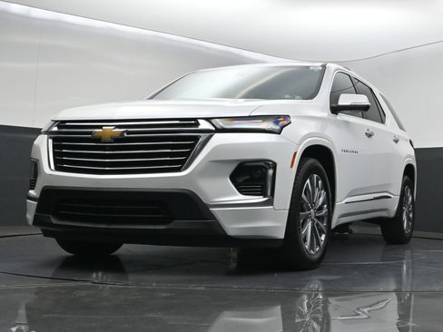 Used 2023 Chevrolet Traverse Premier AWD/4WD image 49