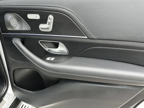 Certified 2024 Mercedes-Benz GLS 580 4MATIC image 19