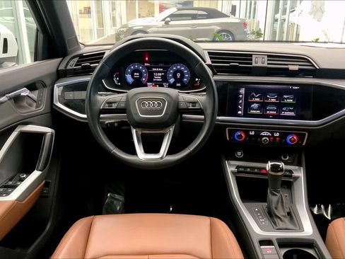 Used 2021 Audi Q3 2.0T Premium w/ Convenience Package AWD/4WD image 6