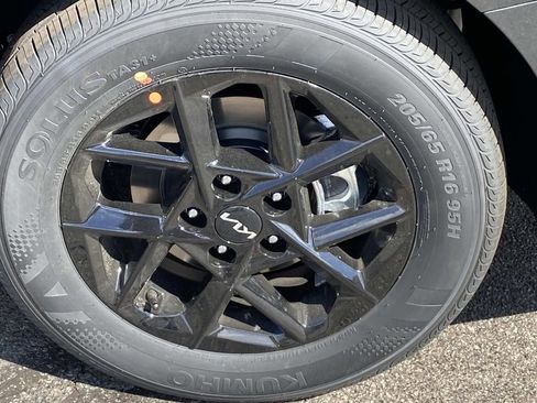 New 2026 Kia K5 LXS FWD image 4