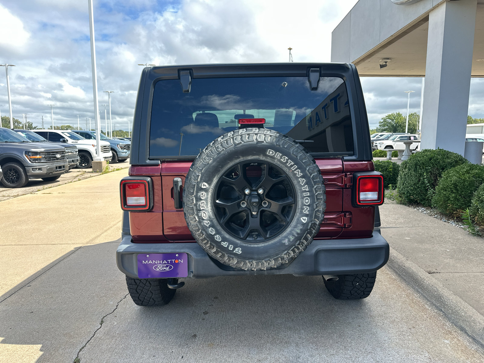 Used 2021 Jeep Wrangler Sport AWD/4WD image 14