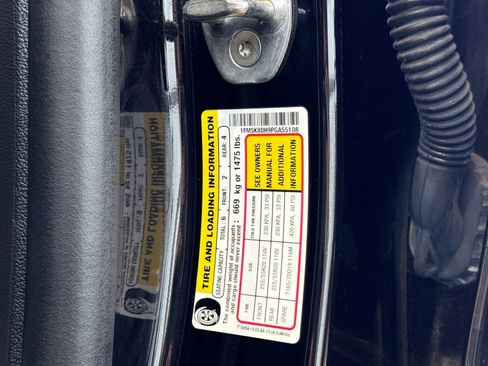 Certified 2023 Ford Explorer XLT w/ Equipment Group 202A AWD/4WD image 39