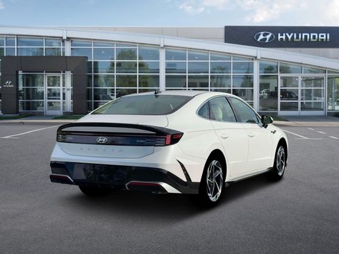 New 2026 Hyundai Sonata SEL FWD image 8