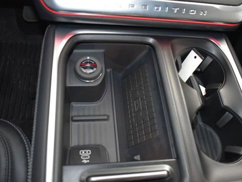 Used 2025 Ford Expedition Platinum w/ Stealth Performance Package image 27