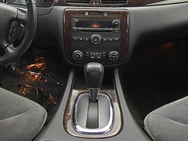 Used 2014 Chevrolet Impala LT w/ LT Sunroof Package FWD image 27
