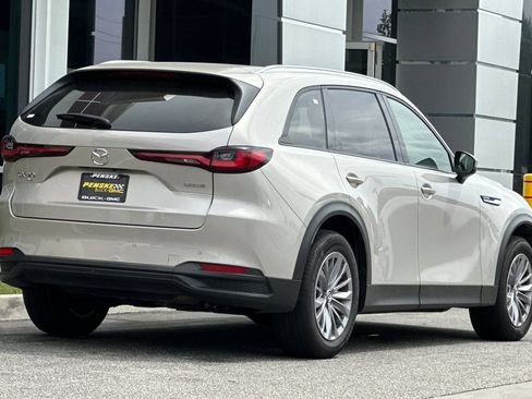 Used 2025 MAZDA CX-90 3.3 Turbo w/ Preferred Package AWD/4WD image 4