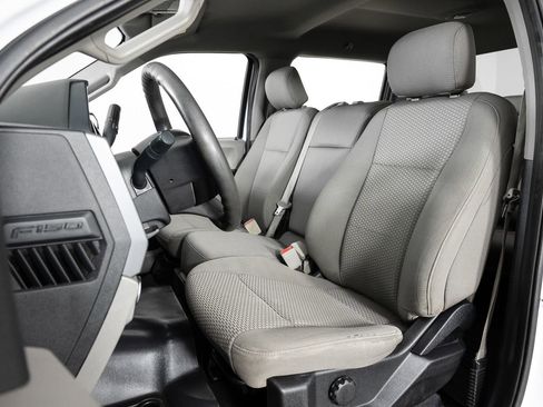 Used 2019 Ford F150 XLT image 15