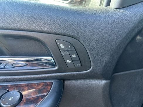 Used 2008 GMC Sierra 1500 Denali w/ Sun And Navigation Package image 25