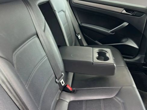 Used 2015 Volkswagen Passat 1.8T S image 22