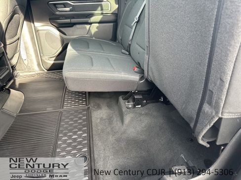 Used 2023 RAM 1500 Big Horn AWD/4WD image 16