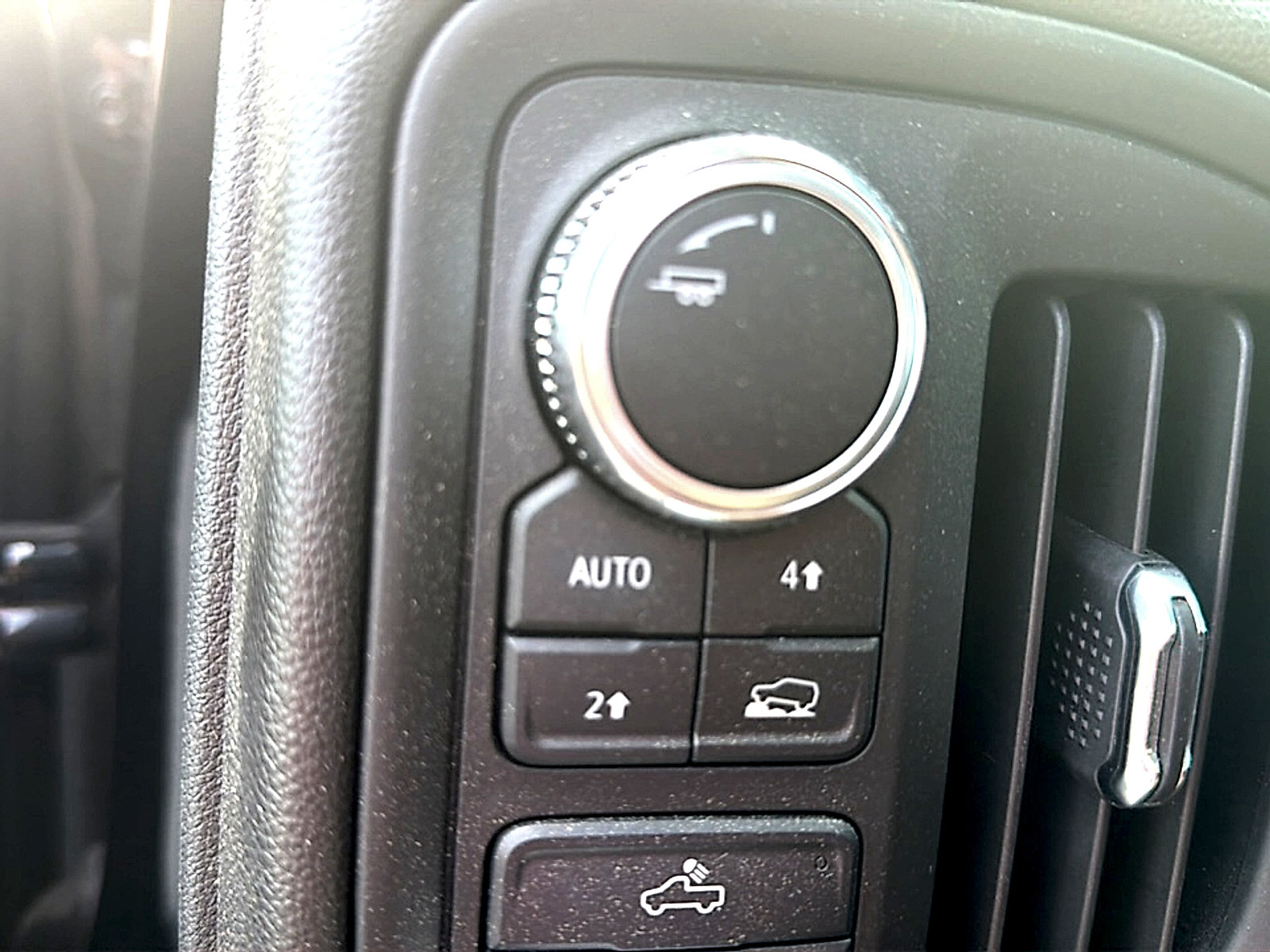 Used 2025 GMC Sierra 1500 Pro w/ Graphite Edition AWD/4WD image 8