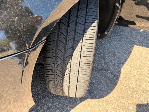 Used 2013 Dodge Avenger SE FWD image 20