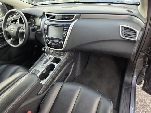 Used 2023 Nissan Murano SV image 14