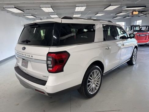 Used 2023 Ford Expedition Max Limited image 14