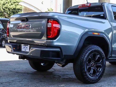 Used 2025 GMC Canyon Elevation w/ Convenience Package RWD image 10