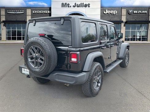 Used 2024 Jeep Wrangler Unlimited Sport AWD/4WD image 4