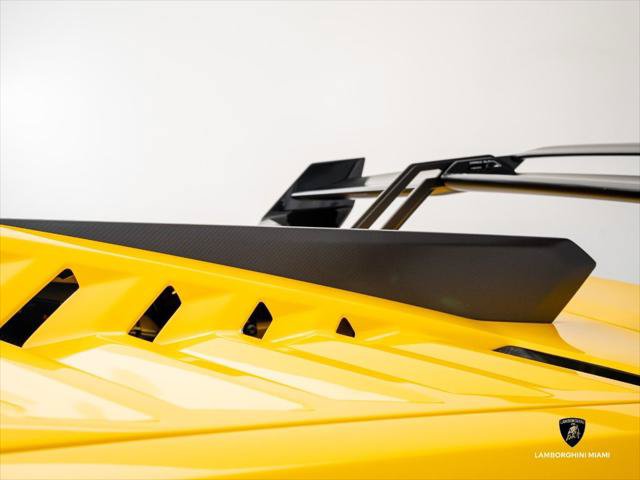 Used 2023 Lamborghini Huracan STO RWD image 16