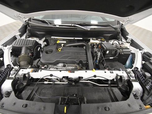 Used 2024 GMC Terrain SLT image 12