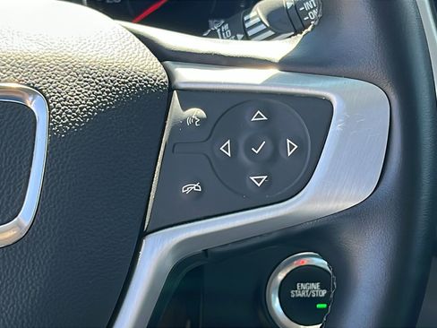 Certified 2023 GMC Terrain SLT image 18