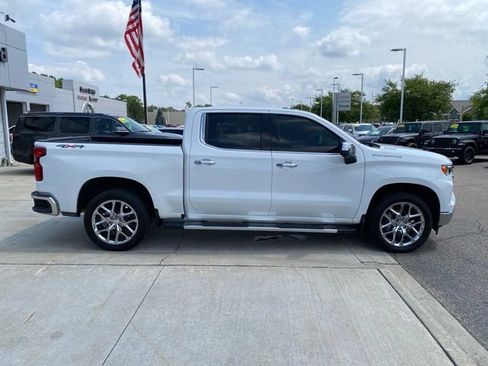 Used 2023 Chevrolet Silverado 1500 LTZ w/ LTZ Premium Package AWD/4WD image 2