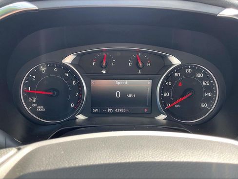 Used 2025 Chevrolet Blazer LT FWD image 20