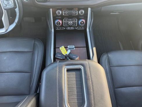 Used 2021 GMC Yukon Denali w/ Denali Ultimate Package image 5
