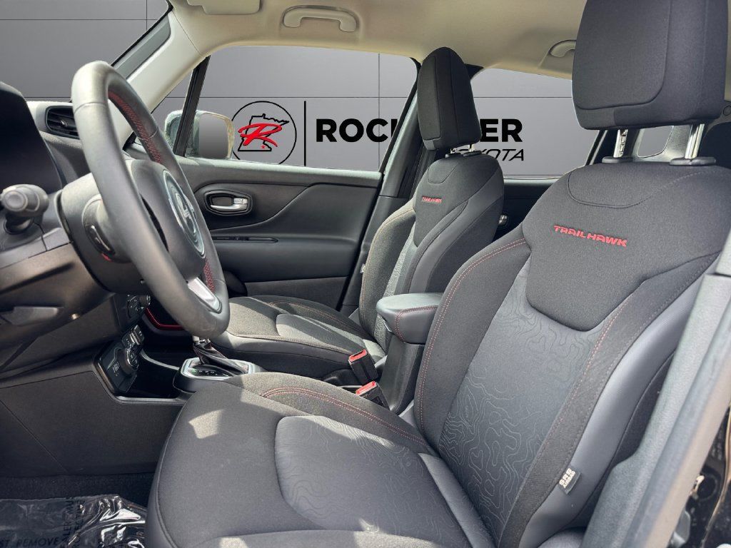 Used 2023 Jeep Renegade Trailhawk AWD/4WD image 10