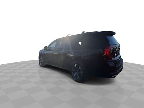 Used 2025 GMC Yukon XL AT4 Ultimate image 5