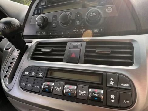 Used 2010 Honda Odyssey EX-L image 12