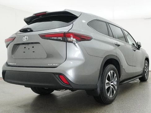 New 2026 Toyota Highlander XLE image 25