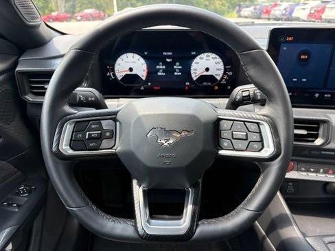 Used 2025 Ford Mustang GT RWD image 14
