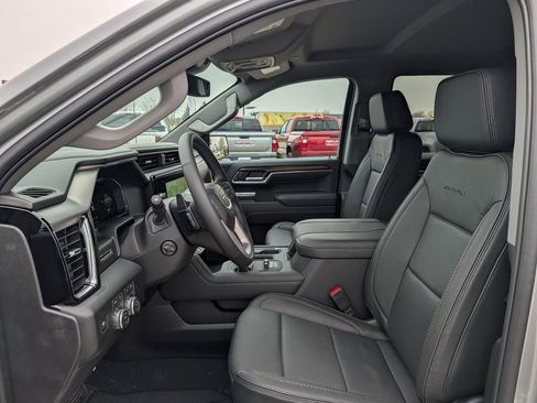 New 2026 GMC Sierra 1500 Denali w/ LPO, Black Badging Package AWD/4WD image 5