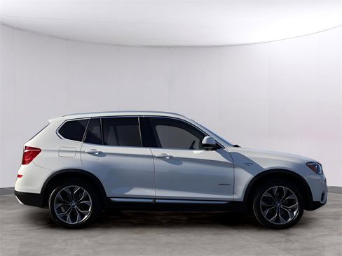 Used 2015 BMW X3 xDrive28i image 4