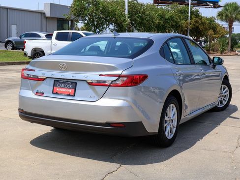 Used 2026 Toyota Camry LE FWD image 3