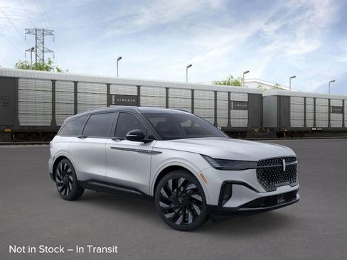 New 2026 Lincoln Nautilus Reserve image 7