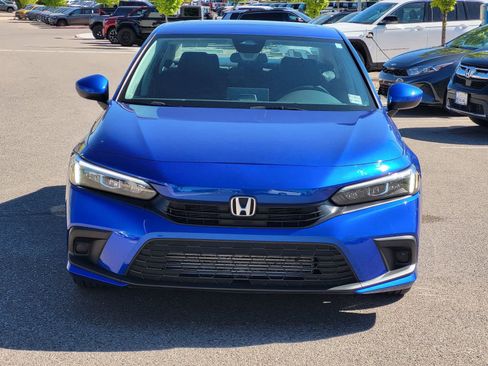 Used 2023 Honda Civic EX image 2