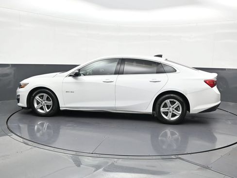 Used 2022 Chevrolet Malibu LS FWD image 2