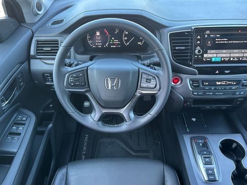 Certified 2025 Honda Ridgeline RTL+ image 16