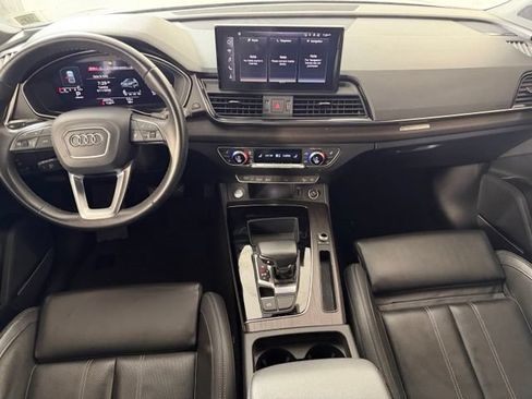 Used 2023 Audi Q5 2.0T Premium Plus w/ Premium Plus Package AWD/4WD image 16