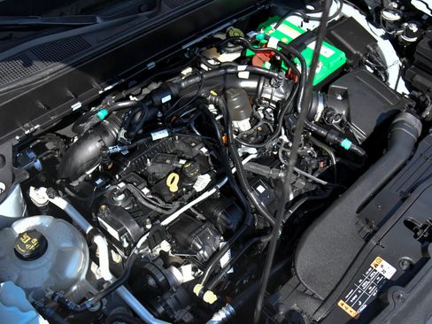 Used 2023 Ford Maverick XLT FWD image 47