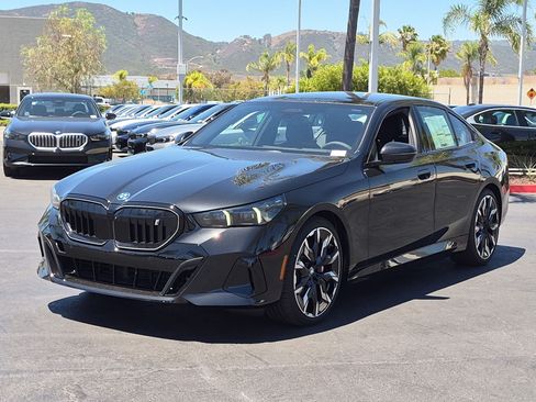 New 2027 BMW i5 eDrive40 w/ Executive Package RWD image 5