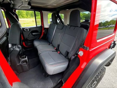 Used 2025 Jeep Wrangler Unlimited Rubicon AWD/4WD image 22