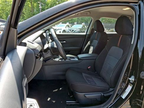 Certified 2023 Nissan Sentra SR w/ Midnight Edition Package FWD image 16