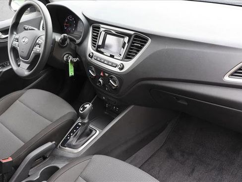 Used 2020 Hyundai Accent SE FWD image 27
