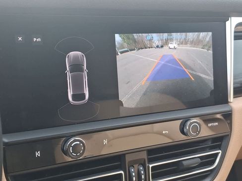 Used 2022 Porsche Macan image 21