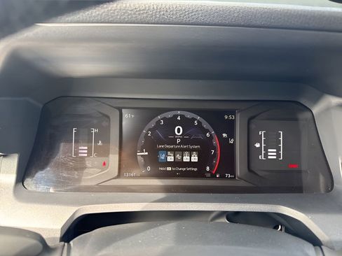 Used 2025 Toyota 4Runner SR5 AWD/4WD image 23