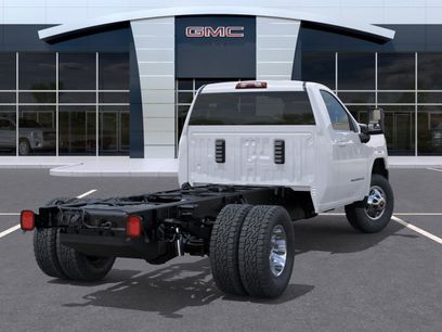 New 2025 GMC Sierra 3500 SLE w/ SLE Convenience Package