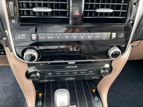 Used 2023 Lexus GX 460 Premium w/ Premium Plus Package AWD/4WD image 32